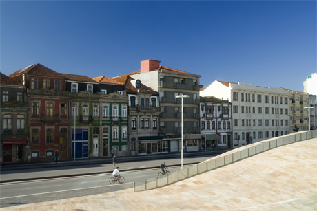 Bulevardul Avenida Dos Aliados din Porto foto